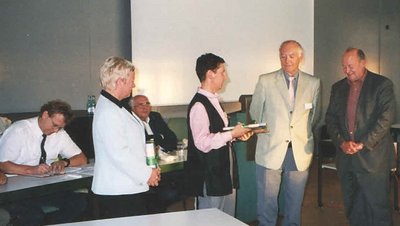 Ernennung der beiden ersten Präsidenten Prof. Dr. Günther Friedrich (links) und Dr. Alfred Hamm zu Ehrenmitgliedern