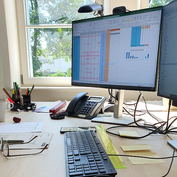 Monitor und Tastatur