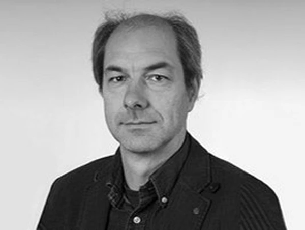 Prof. Dr. Erik Arndt